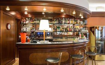 Monica Hotel 3*